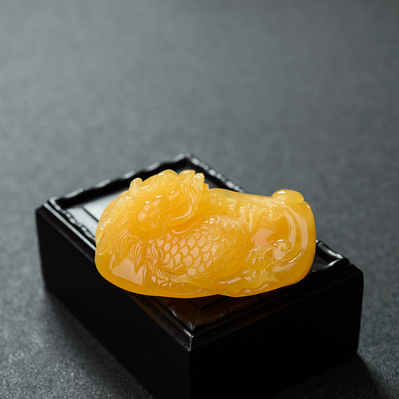 天然满蜜鸡油红蜜蜡龙吊坠-红掌柜