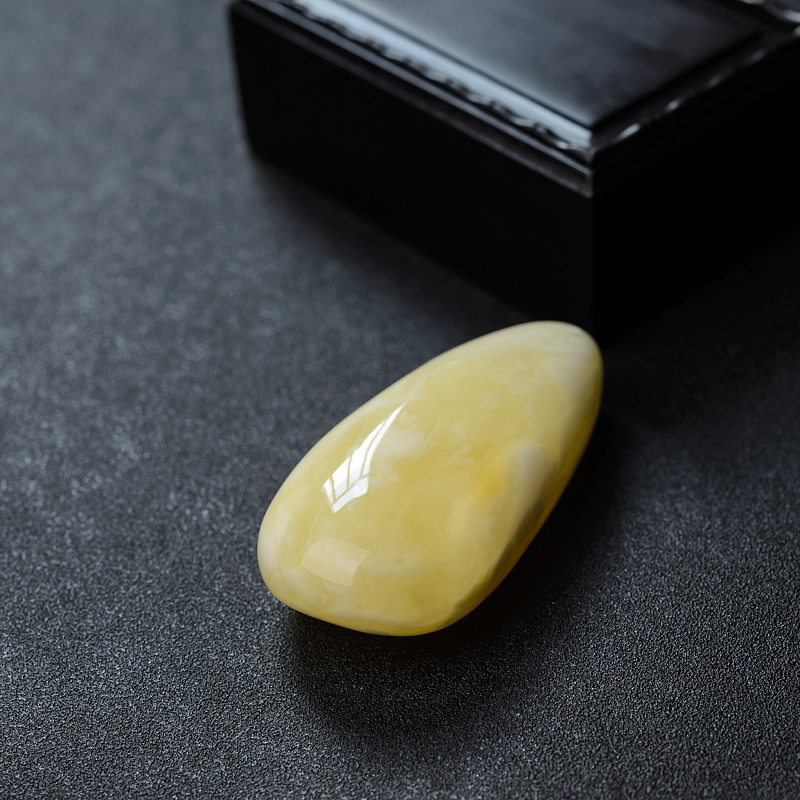 白花蜜蜜蜡随形吊坠-红掌柜