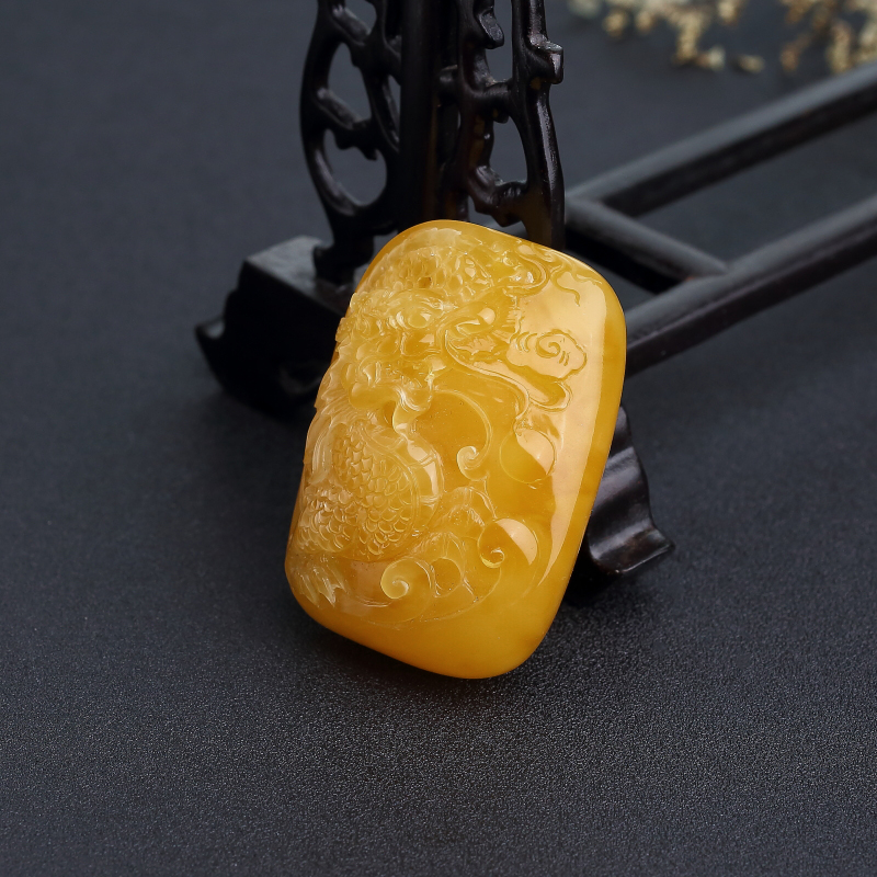 波罗的海鸡油黄蜜蜡龙吊坠-红掌柜