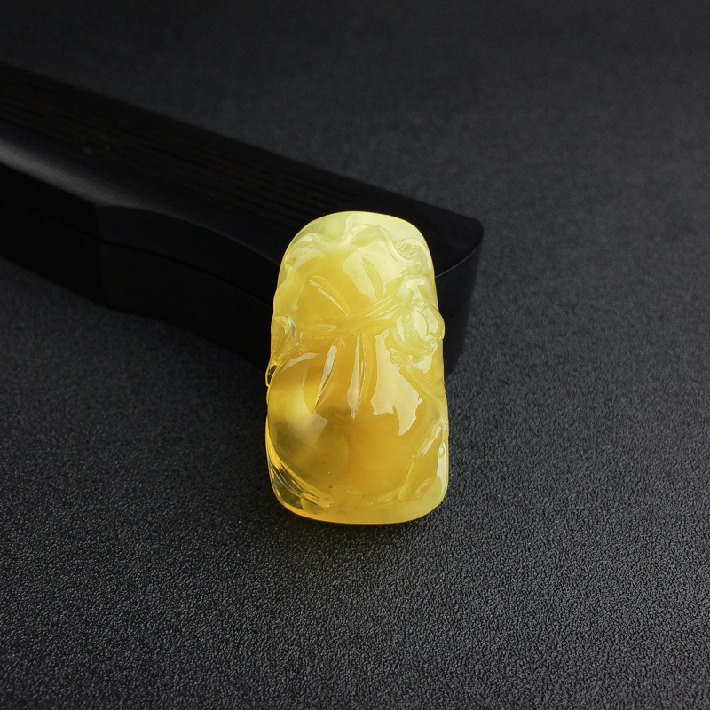 鸡油黄金绞蜜钱袋吊坠-红掌柜