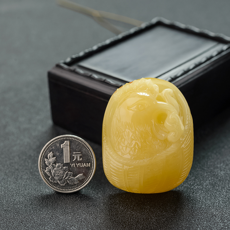 鸡油黄蜜蜡挂件-红掌柜