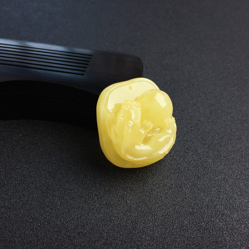 天然鸡油黄蜜蜡貔貅吊坠-红掌柜