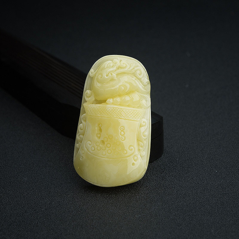 浅黄蜜蜡吊坠-红掌柜