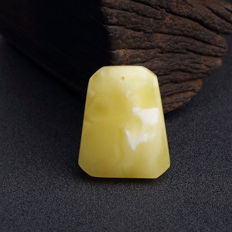 波罗的海白花蜜蜡无事牌吊坠-红掌柜