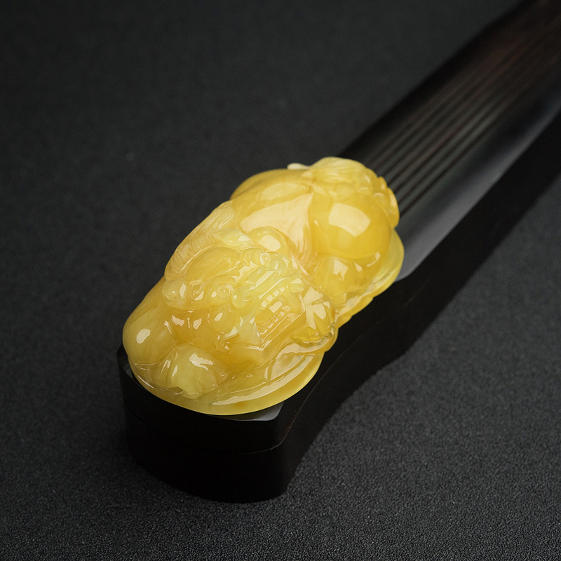 天然鸡油黄蜜蜡貔貅吊坠-红掌柜