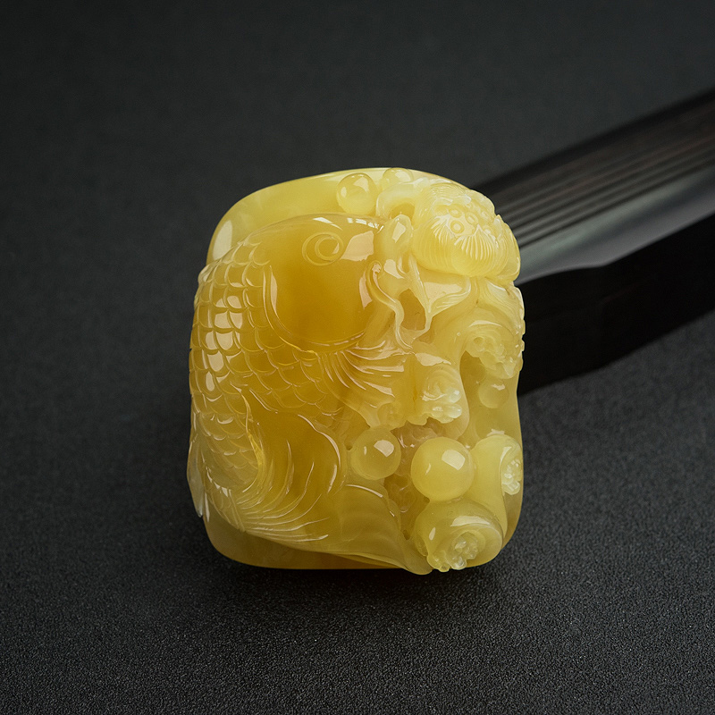 波罗的海天然鸡油黄蜜蜡连年有余吊坠-红掌柜