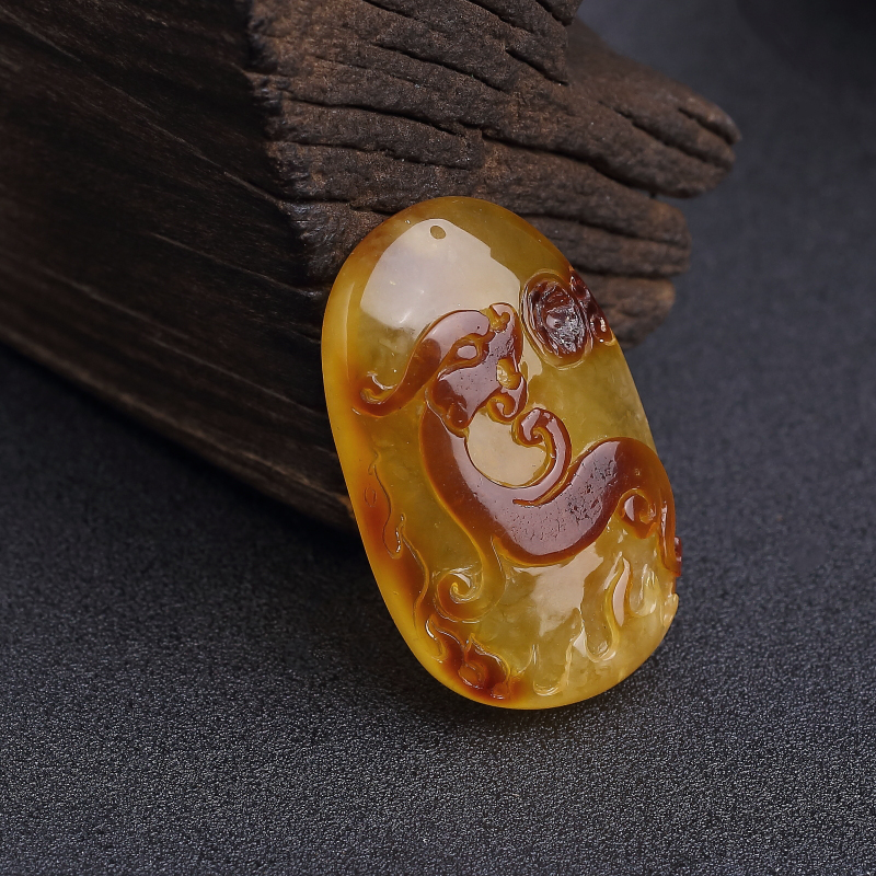 天然俏色金绞蜜仿古龙吊坠-红掌柜