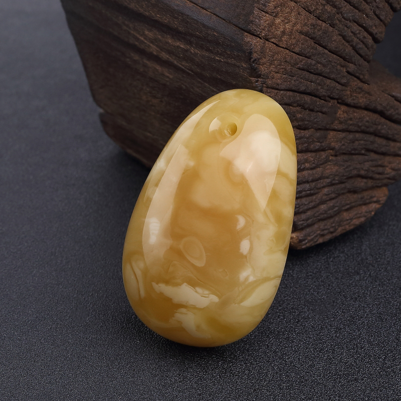 天然褐黄蜜蜡随形吊坠-红掌柜