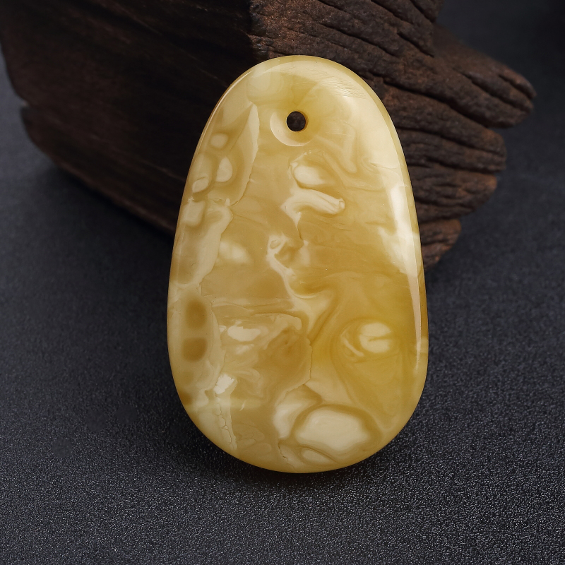 波罗的海天然蜜蜡随形吊坠-红掌柜