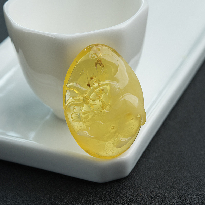 天然鸡油黄金绞蜜灵兔吉瑞吊坠-红掌柜
