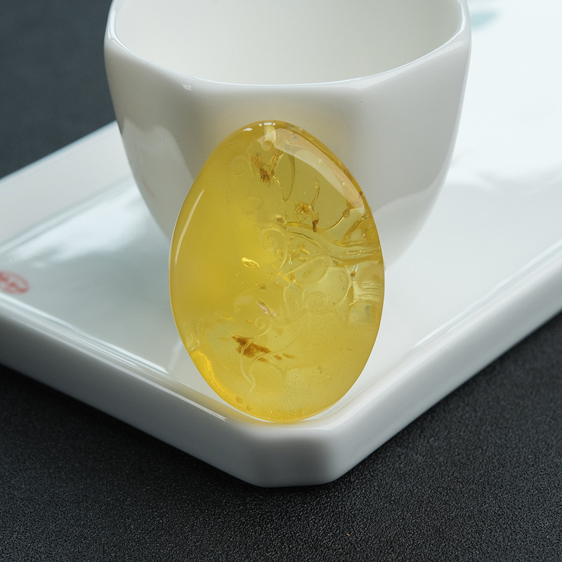 鸡油黄金绞蜜灵兔吉瑞吊坠-红掌柜