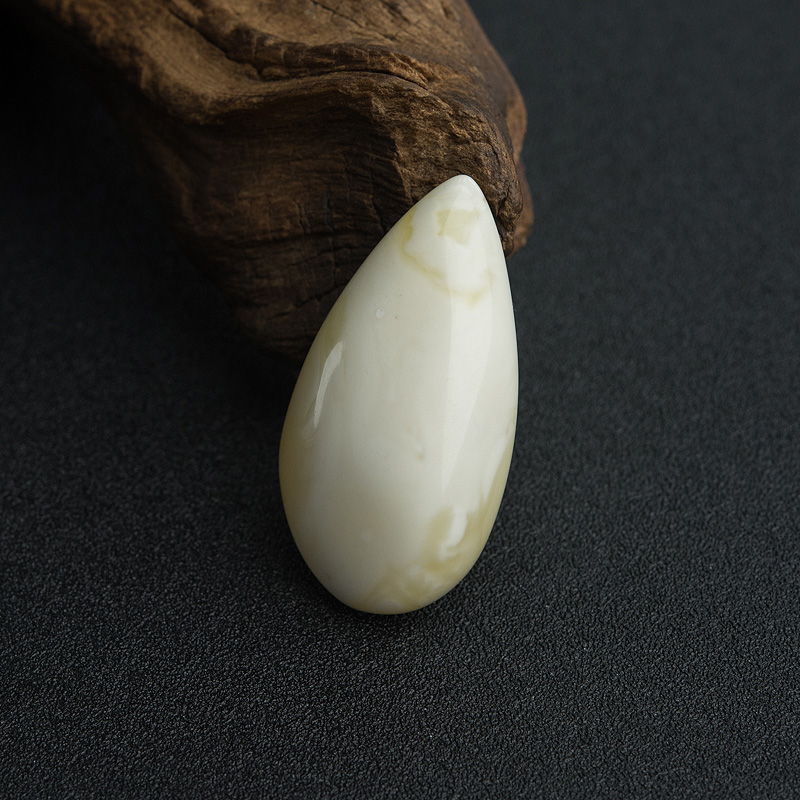 波罗的海象牙白白蜜随形吊坠-红掌柜