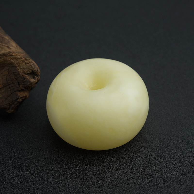 浅黄蜜蜡平安扣吊坠-红掌柜