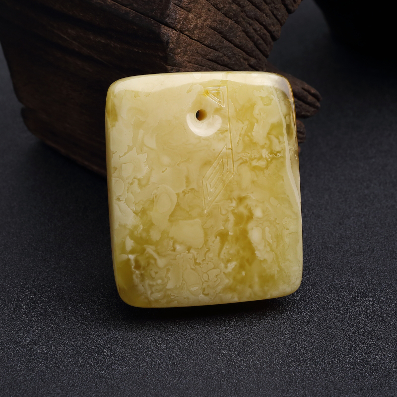 波罗的海天然蜜蜡龙牌吊坠-红掌柜