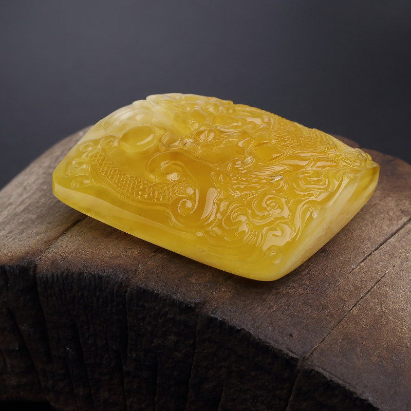 鸡油黄蜜蜡龙牌吊坠-红掌柜