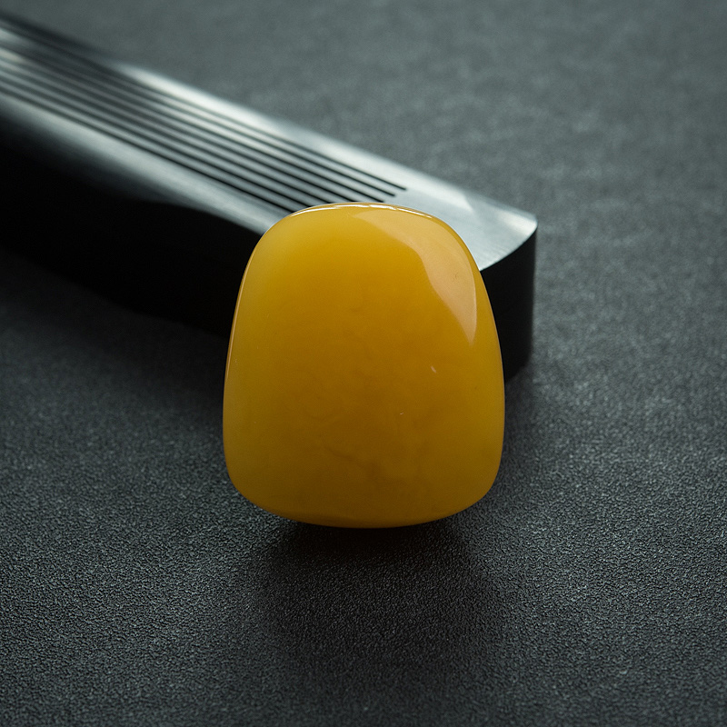 天然鸡油黄蜜蜡随形吊坠-红掌柜