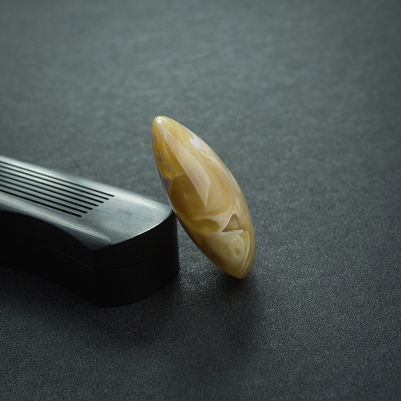 白花蜜蜡随形吊坠-红掌柜