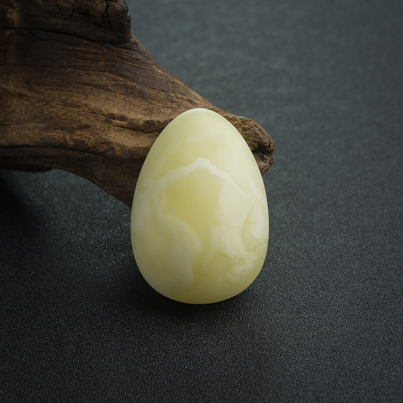 白花蜜蜡随形吊坠-红掌柜