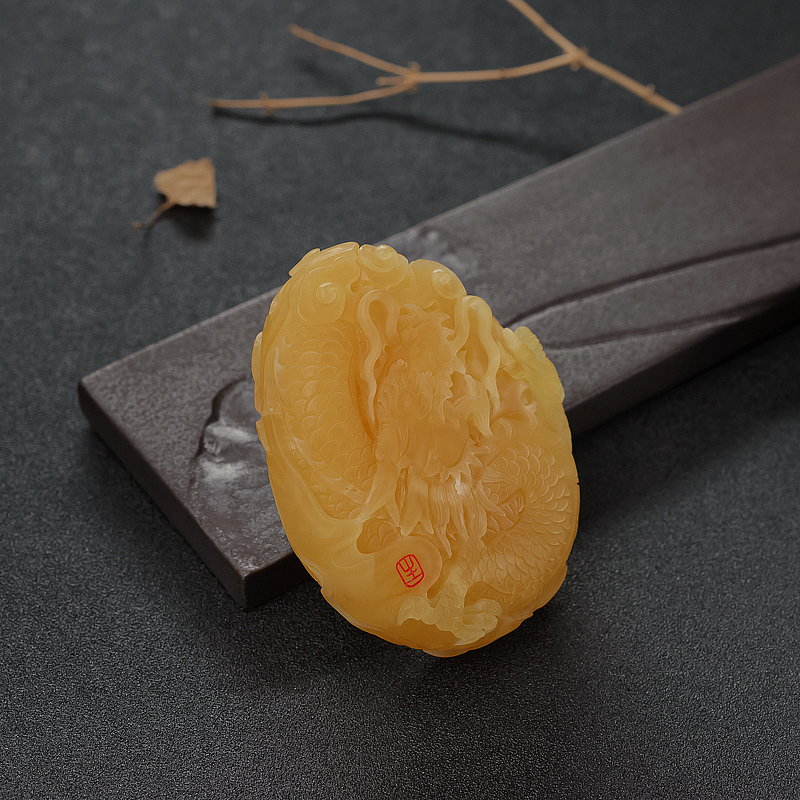 天然鸡油黄蜜蜡龙牌吊坠-红掌柜