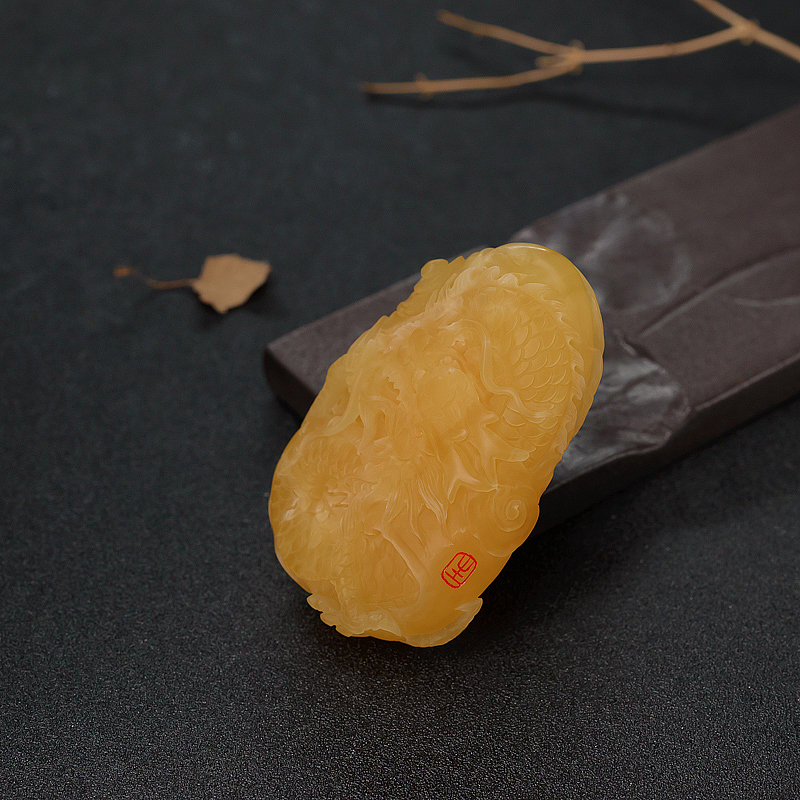 天然鸡油黄蜜蜡龙牌吊坠-红掌柜