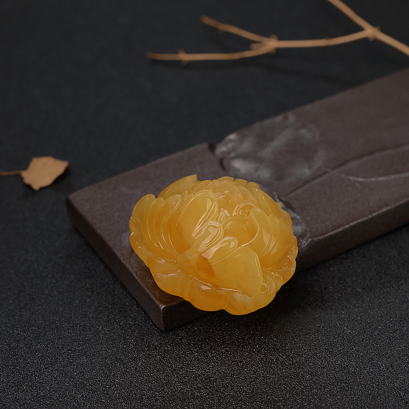 波罗的海蜜蜡牡丹花吊坠-红掌柜