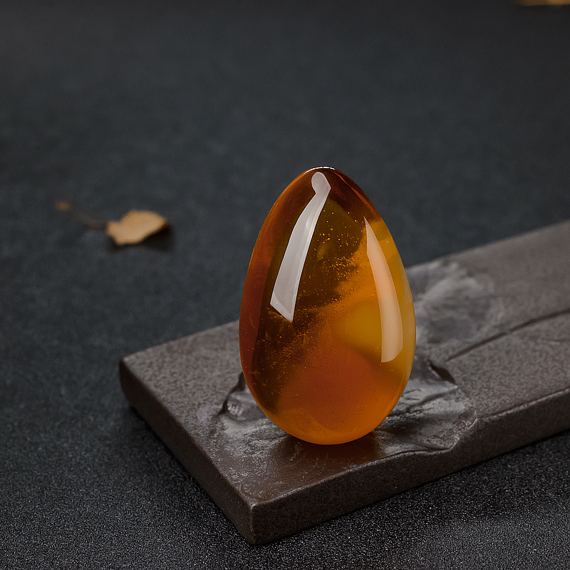 褐黄金绞蜜水滴吊坠-红掌柜