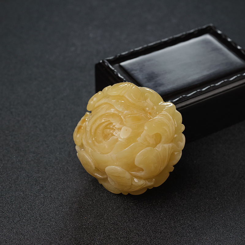 蜜蜡牡丹花吊坠-红掌柜