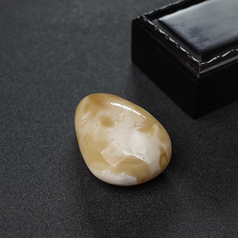 蜜蜡吊坠-红掌柜