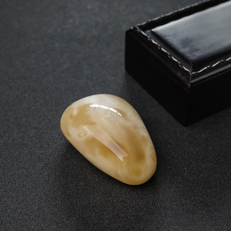 白花蜜吊坠-红掌柜