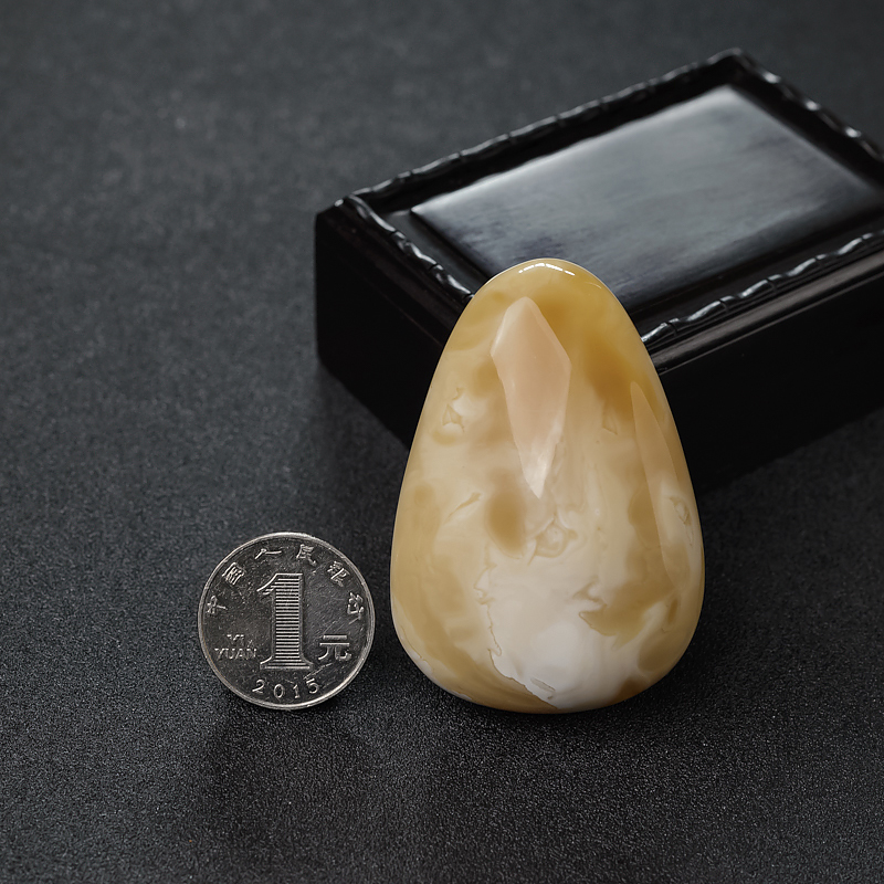 天然白花蜜蜡随形吊坠-红掌柜