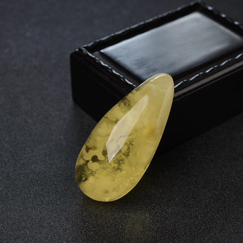 金绞蜜随形吊坠-红掌柜