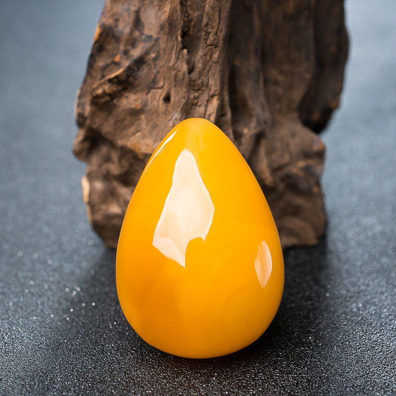 波罗的海天然鸡油黄蜜蜡水滴吊坠-红掌柜