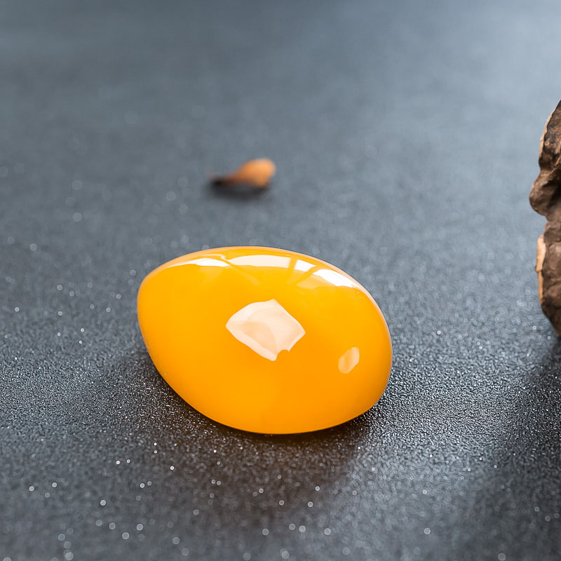 鸡油黄蜜蜡水滴吊坠-红掌柜