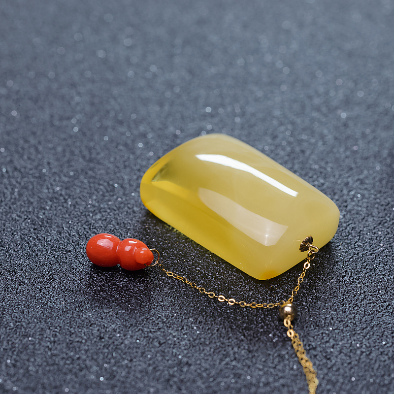 蜜蜡无事牌-红掌柜