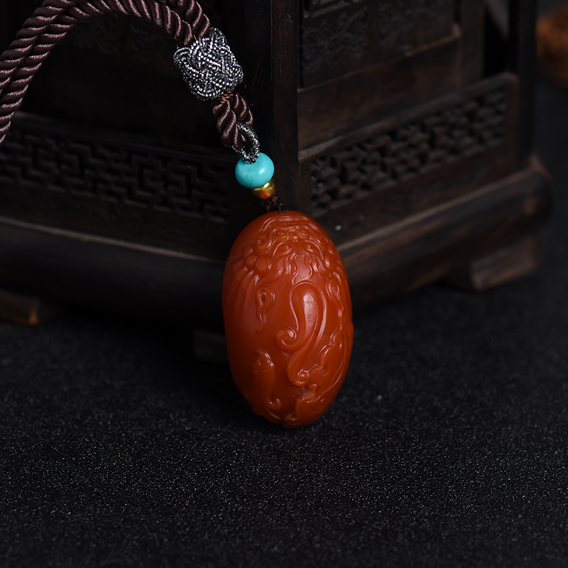 瑞兽南红吊坠-红掌柜