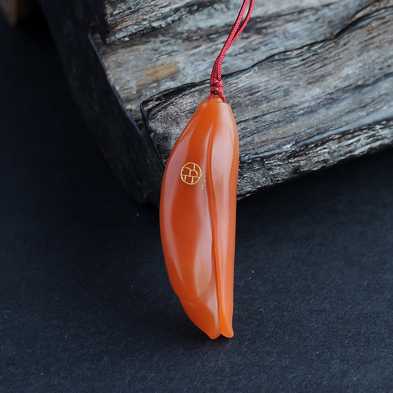 南红玛瑙花件吊坠-红掌柜