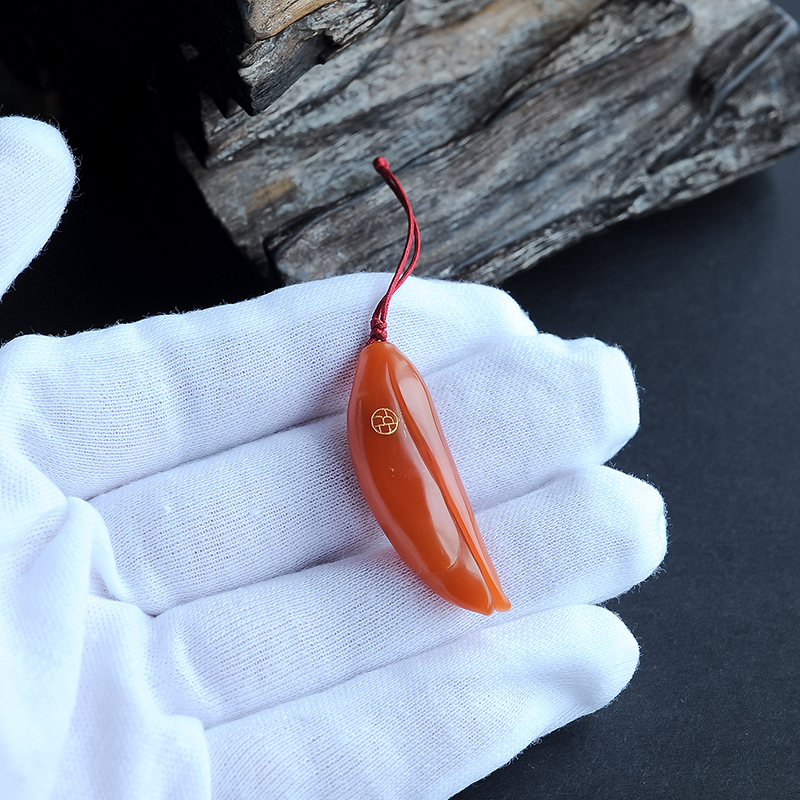 四川联合料南红玛瑙玉兰花挂件-红掌柜