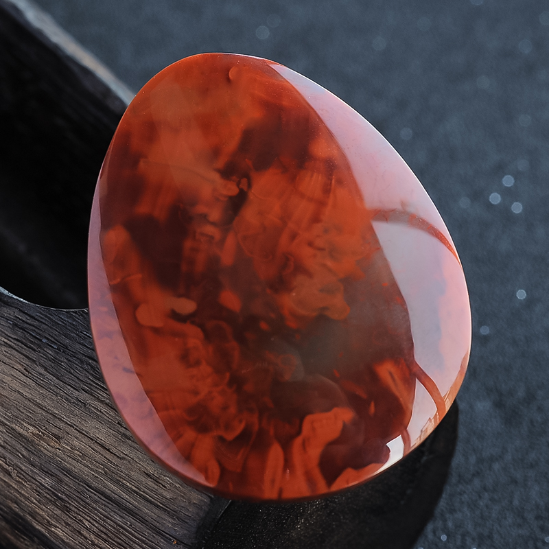 川料南红挂件-红掌柜