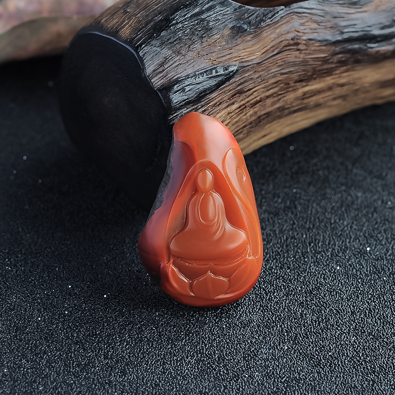 南红带皮悟道挂件-红掌柜