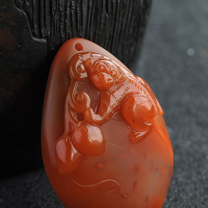 南红灵猴献寿 - 红掌柜珠宝