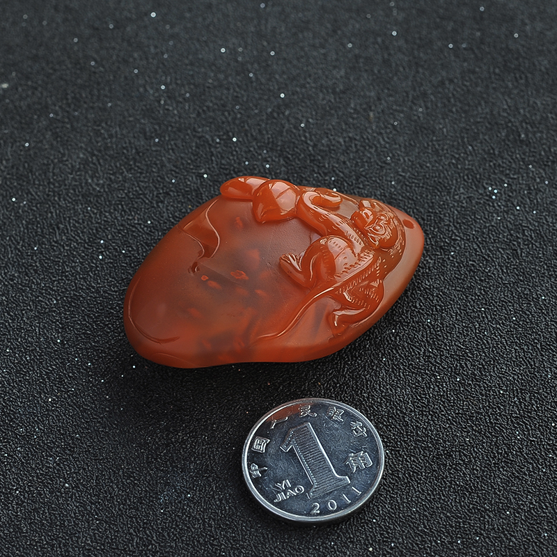 灵猴献寿川料南红吊坠 - 红掌柜珠宝