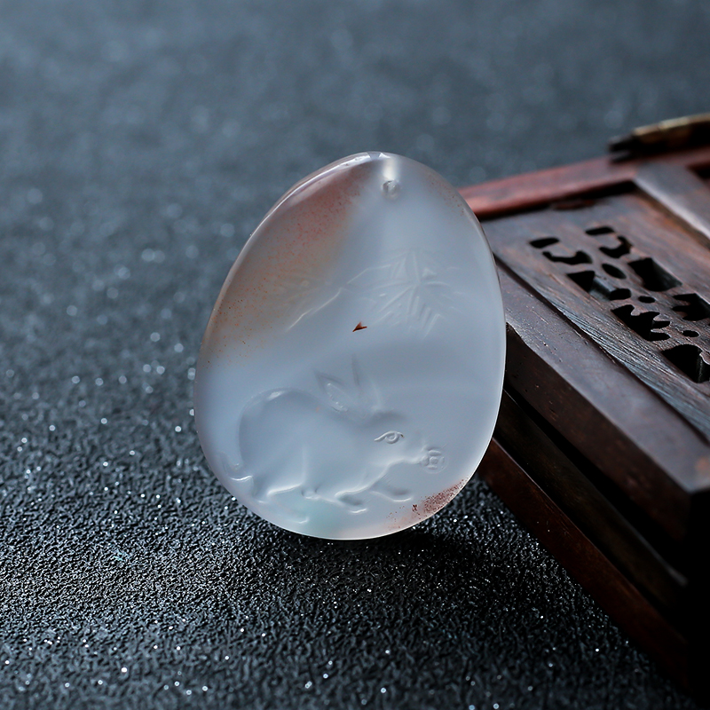 南红生肖兔吊坠 - 红掌柜珠宝