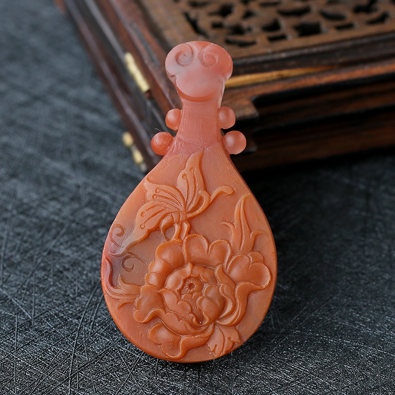 南红蝶恋花吊坠 - 红掌柜珠宝