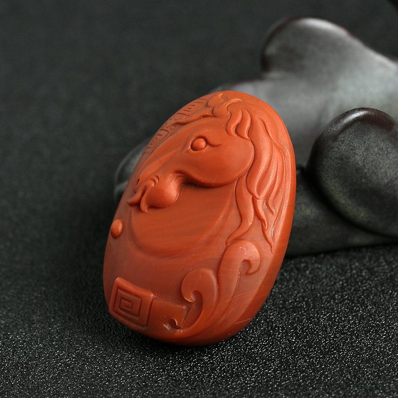 南红一马当先吊坠 - 红掌柜