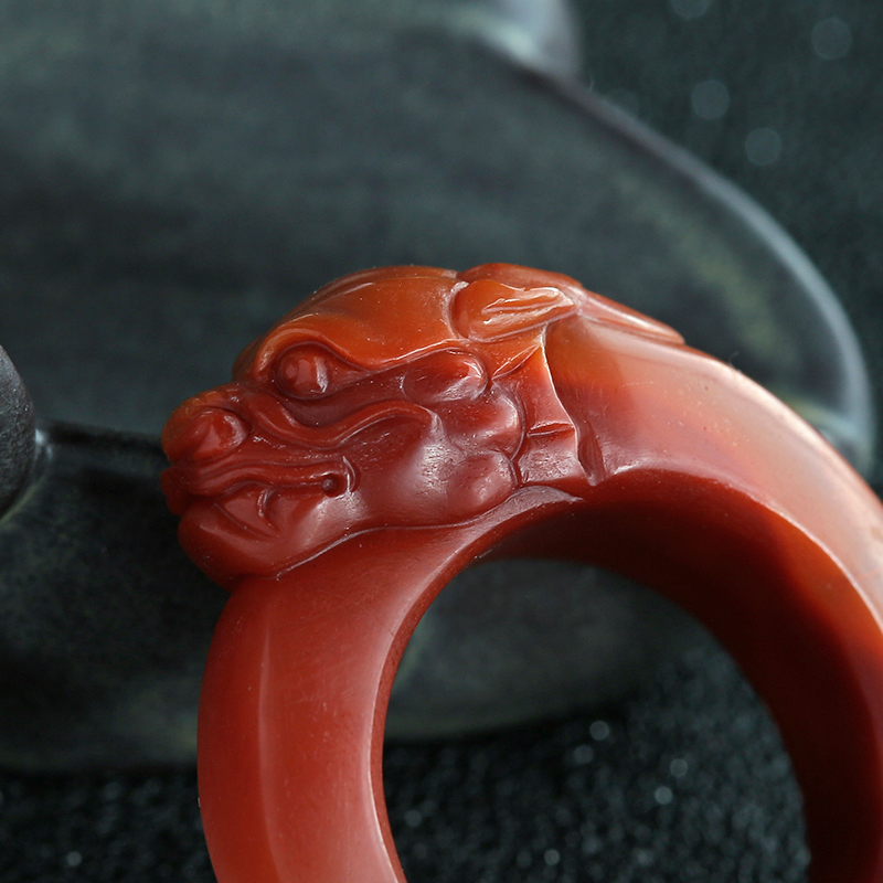 川料南红扳指-红掌柜珠宝