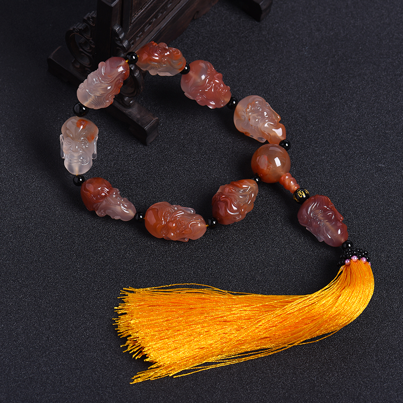 冰飘南红手持件-红掌柜