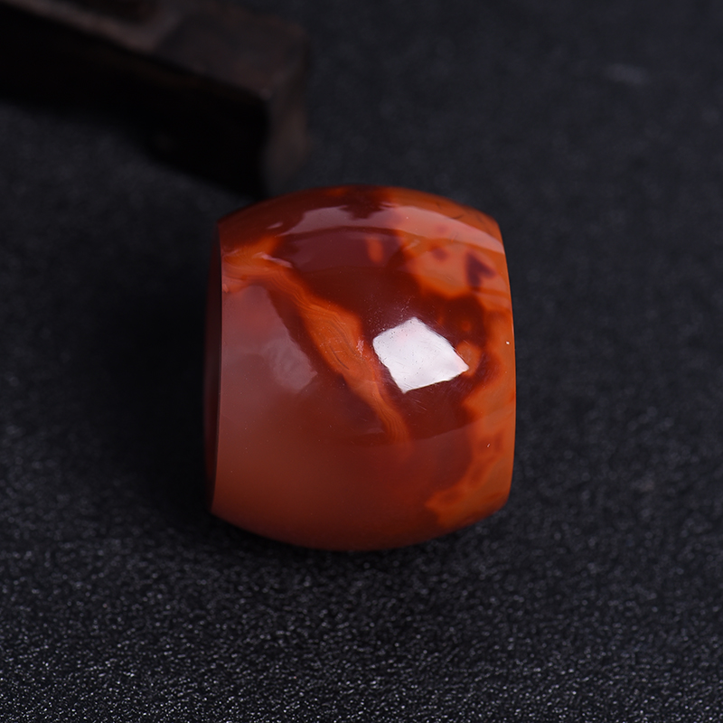 冰飘南红扳指-红掌柜