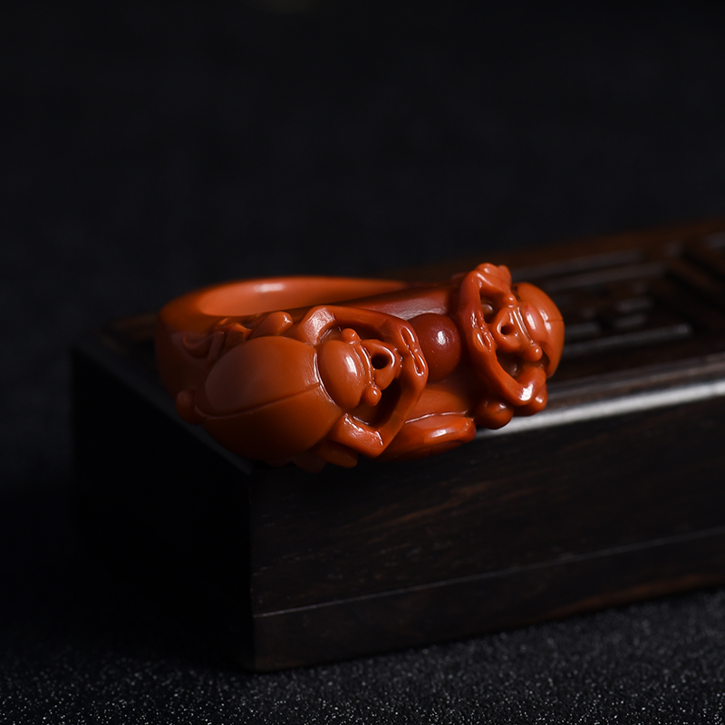 俏色南红知足常乐戒指 - 红掌柜