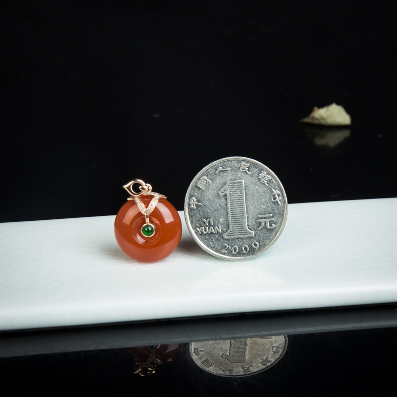 樱桃红南红吊坠-红掌柜