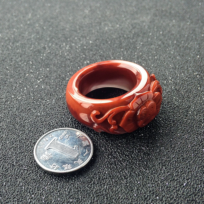 川料南红莲花扳指-红掌柜珠宝